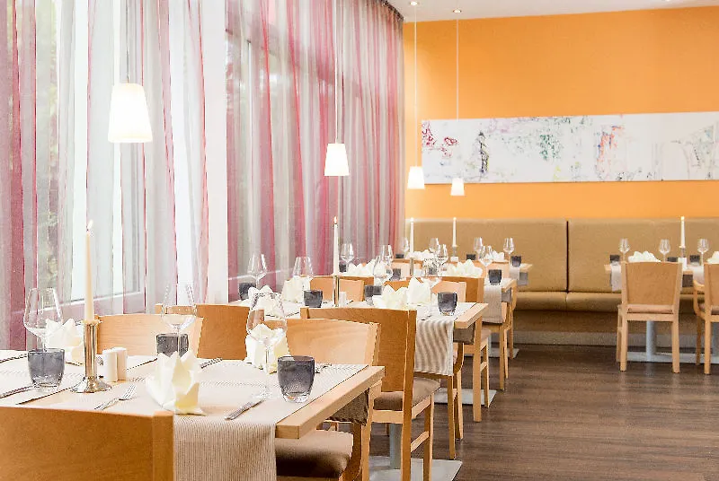 Select Hotel Hamburg Nord 4*,