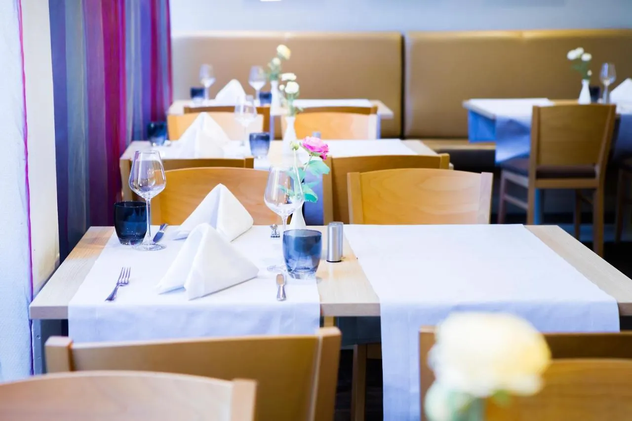 Select Hotel Hamburg Nord 4*,